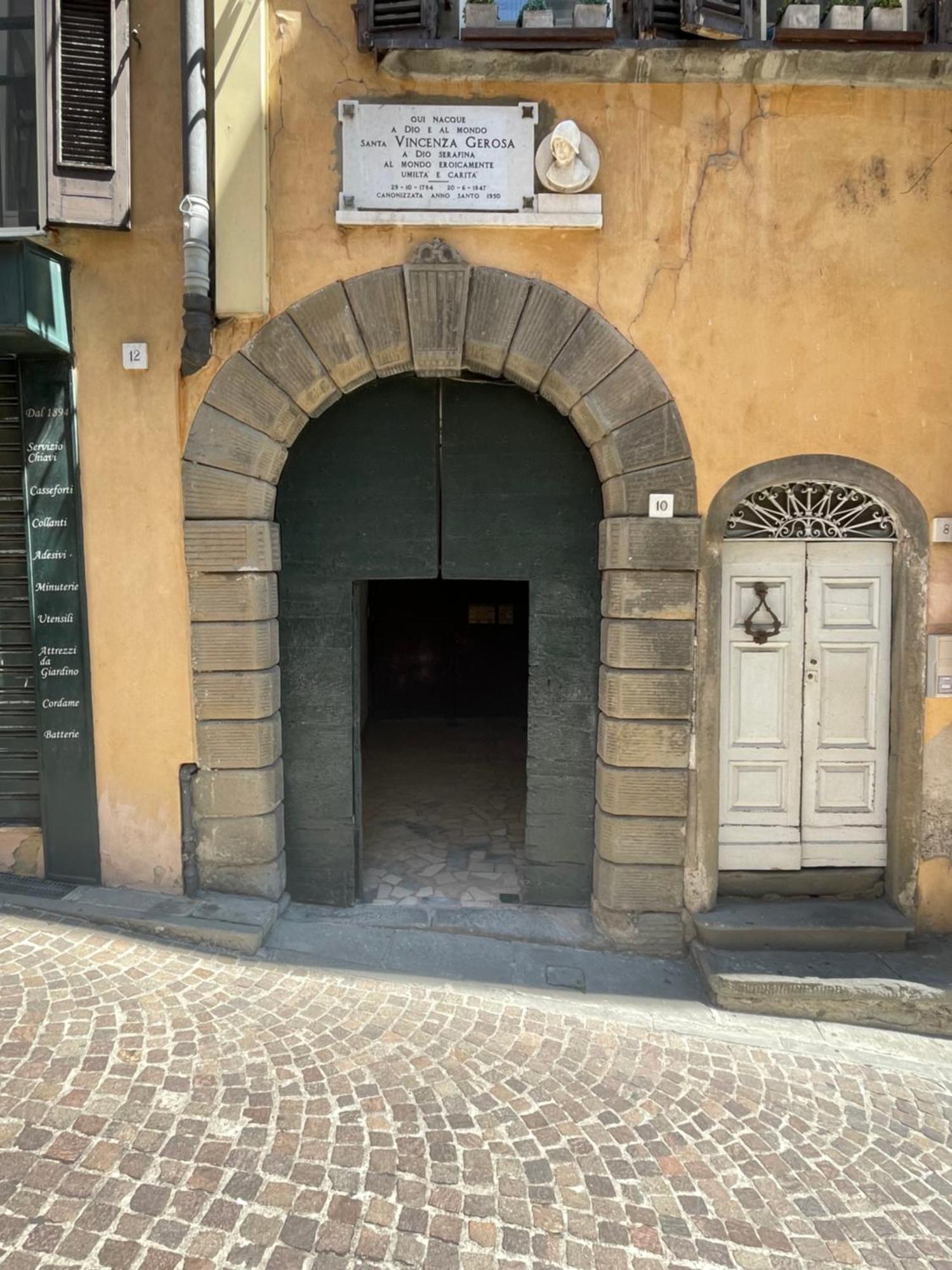 Santa Vincenza - Suite Indipendente Lovere Exterior photo